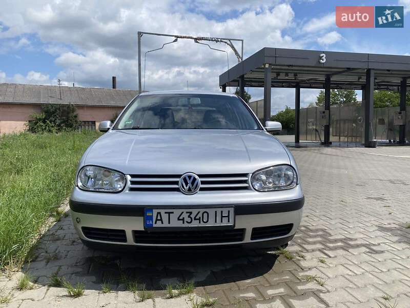 Хэтчбек Volkswagen Golf 2003 в Верховине