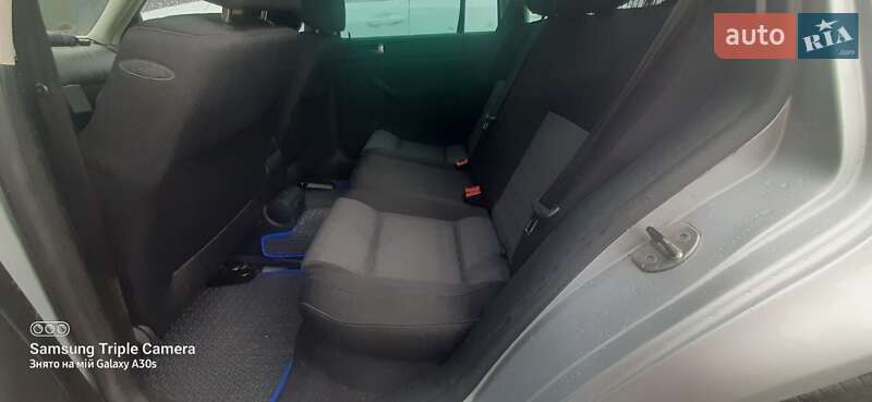 Універсал Volkswagen Golf 2006 в Вишгороді