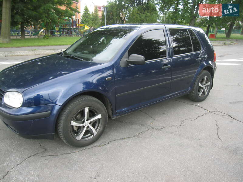 Хетчбек Volkswagen Golf 1999 в Вінниці