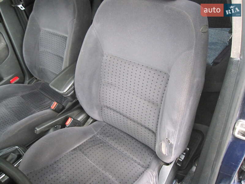 Хетчбек Volkswagen Golf 1999 в Вінниці