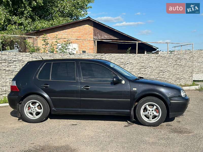 Хэтчбек Volkswagen Golf 1999 в Фастове