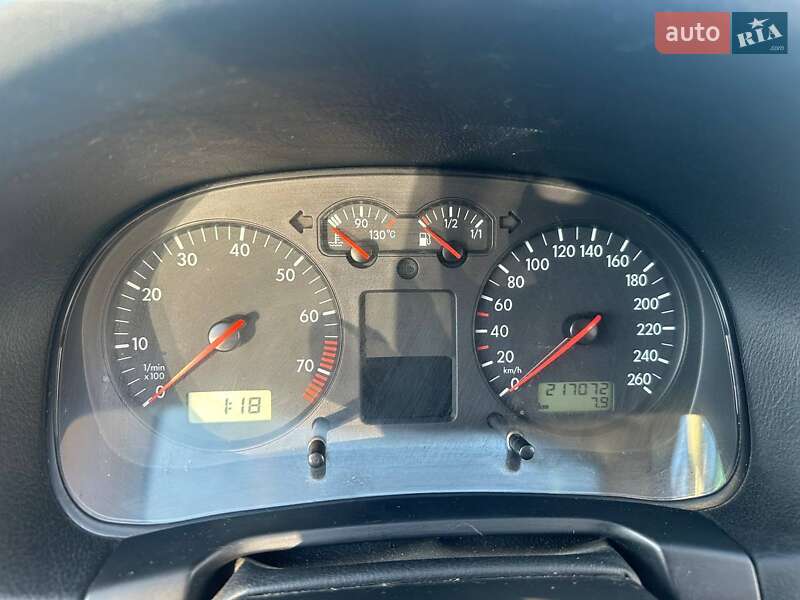 Хэтчбек Volkswagen Golf 1999 в Фастове