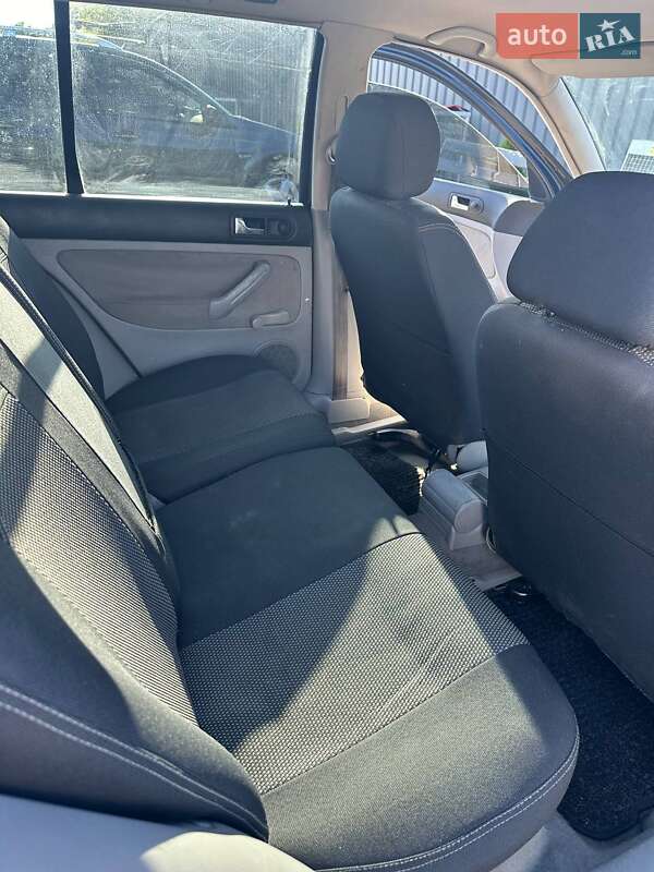 Хэтчбек Volkswagen Golf 1999 в Фастове