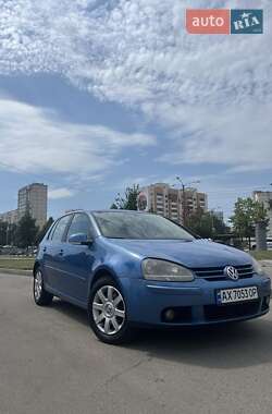 Хетчбек Volkswagen Golf 2004 в Харкові