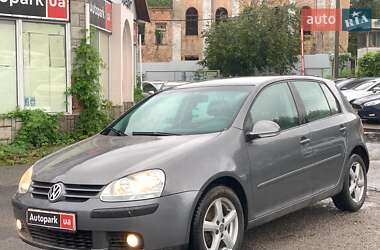 Хетчбек Volkswagen Golf 2005 в Вінниці