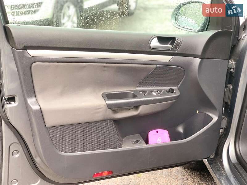 Хэтчбек Volkswagen Golf 2005 в Виннице фото 22 Хэтчбек Volkswagen Golf 2005 в Виннице