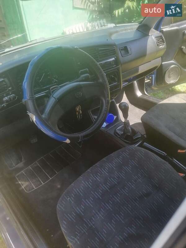 Хетчбек Volkswagen Golf 1996 в Чернівцях