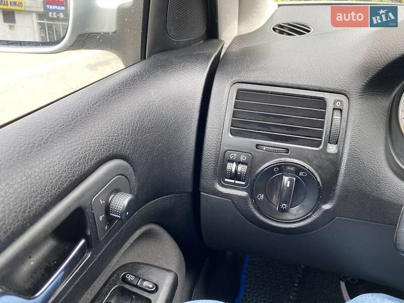 Універсал Volkswagen Golf 2006 в Вишгороді