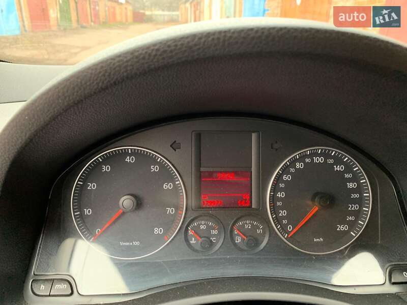 Хэтчбек Volkswagen Golf 2007 в Нежине