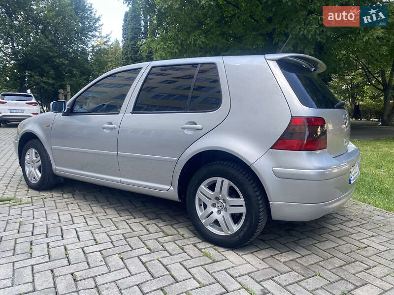 Volkswagen Golf 2001