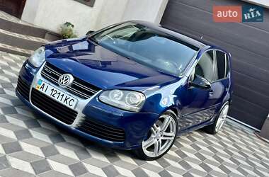 Хэтчбек Volkswagen Golf 2008 в Киеве