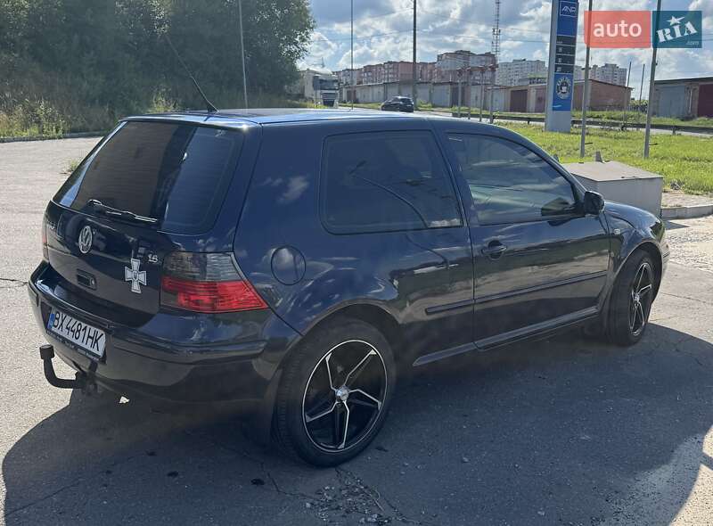 Хетчбек Volkswagen Golf 2003 в Хмельницькому