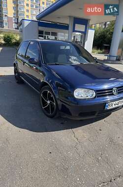 Хэтчбек Volkswagen Golf 2003 в Хмельницком