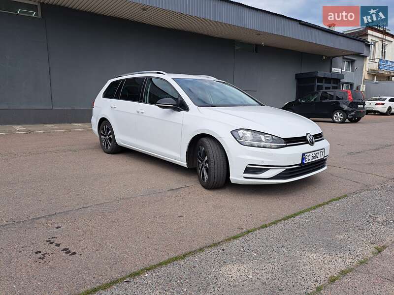 Универсал Volkswagen Golf 2020 в Львове