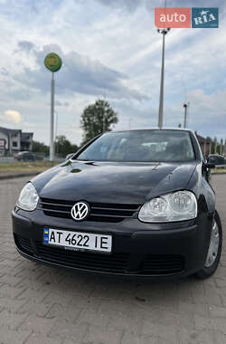 Хэтчбек Volkswagen Golf 2005 в Косове