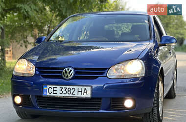 Хэтчбек Volkswagen Golf 2005 в Черновцах