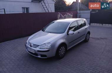 Хэтчбек Volkswagen Golf 2005 в Ахтырке