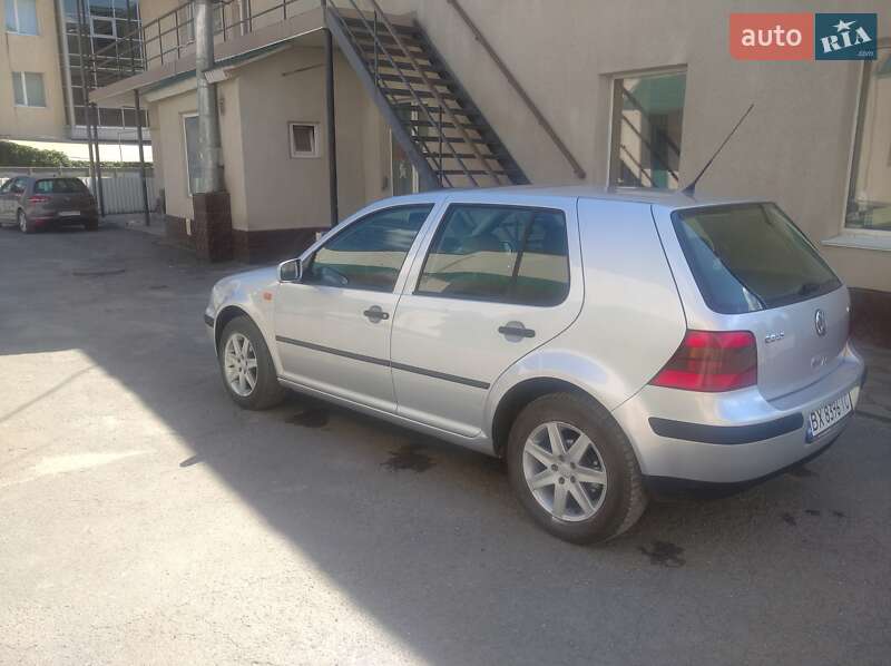 Хетчбек Volkswagen Golf 2002 в Кам'янець-Подільському