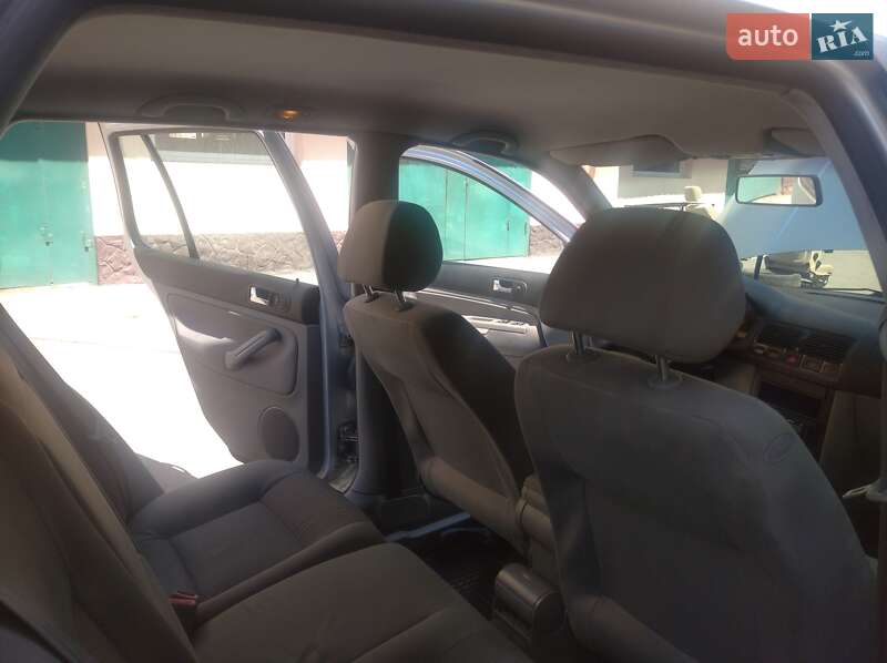 Хетчбек Volkswagen Golf 2002 в Кам'янець-Подільському