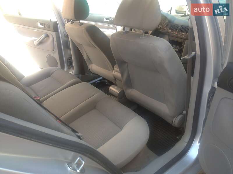 Хетчбек Volkswagen Golf 2002 в Кам'янець-Подільському