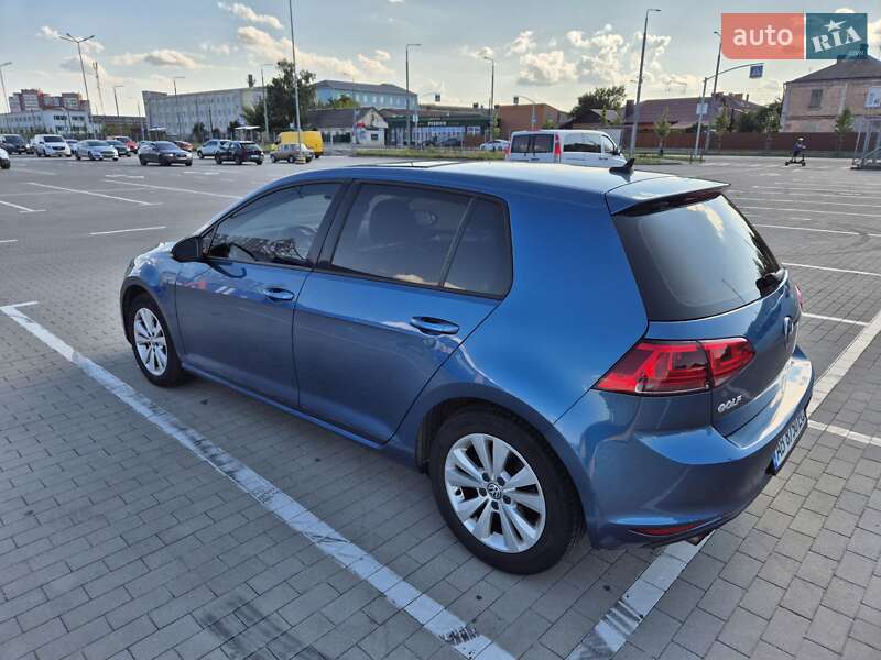 Хетчбек Volkswagen Golf 2015 в Вінниці