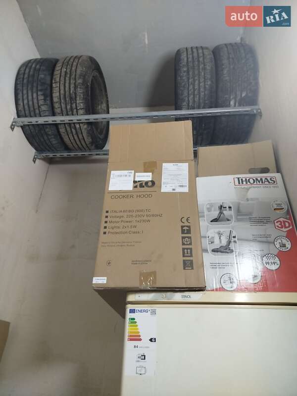 Хетчбек Volkswagen Golf 1999 в Києві