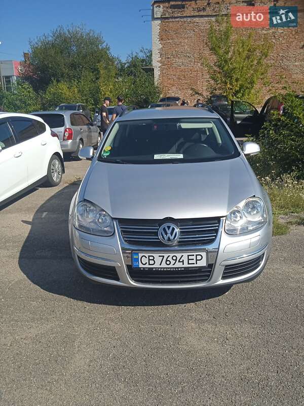 Універсал Volkswagen Golf 2009 в Чернігові