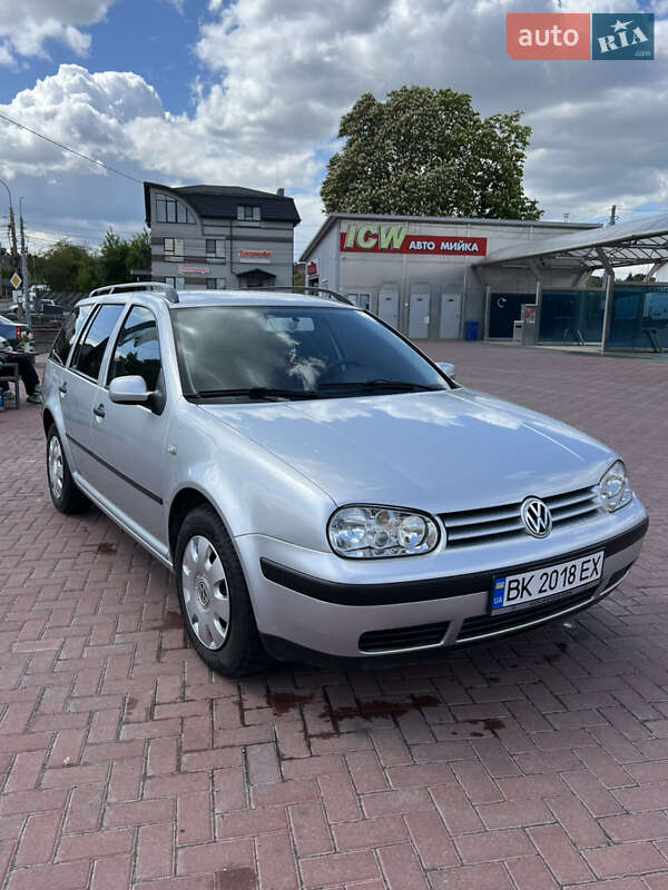 Volkswagen Golf 2001