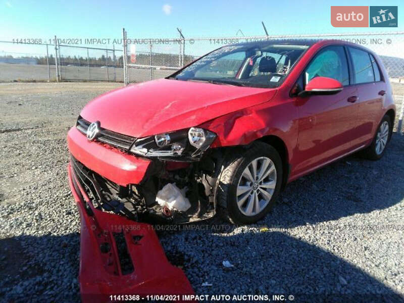 Хетчбек Volkswagen Golf 2016 в Чернівцях