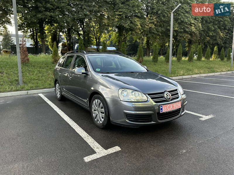 Універсал Volkswagen Golf 2008 в Рівному