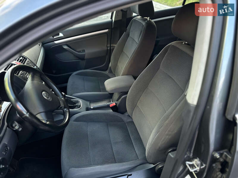 Універсал Volkswagen Golf 2008 в Рівному