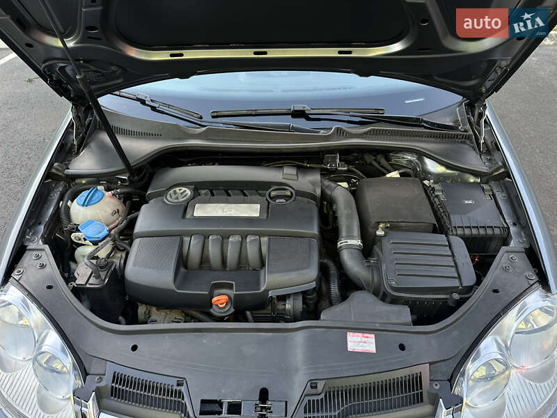 Універсал Volkswagen Golf 2008 в Рівному