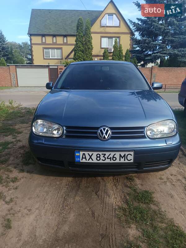 Volkswagen Golf 2003