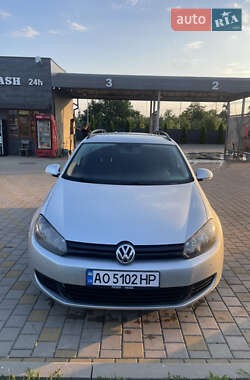 Универсал Volkswagen Golf 2012 в Иршаве