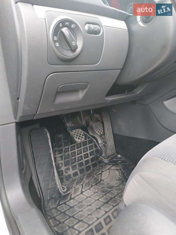 Універсал Volkswagen Golf 2008 в Дніпрі