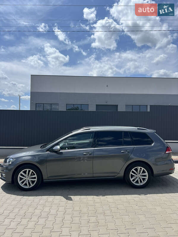 Універсал Volkswagen Golf 2017 в Самборі