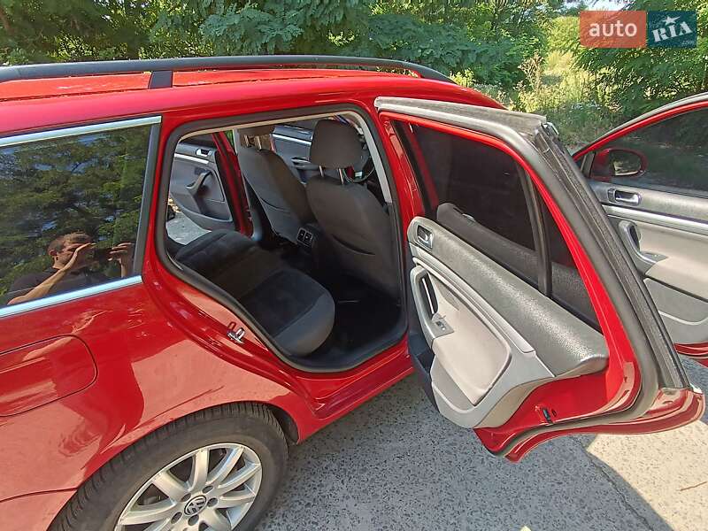 Універсал Volkswagen Golf 2008 в Рівному