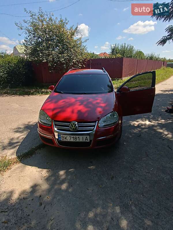 Універсал Volkswagen Golf 2008 в Рівному