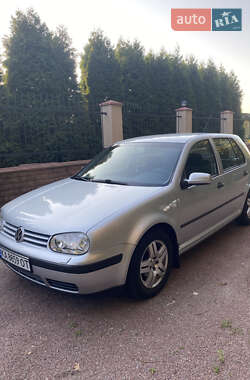 Хэтчбек Volkswagen Golf 2002 в Василькове