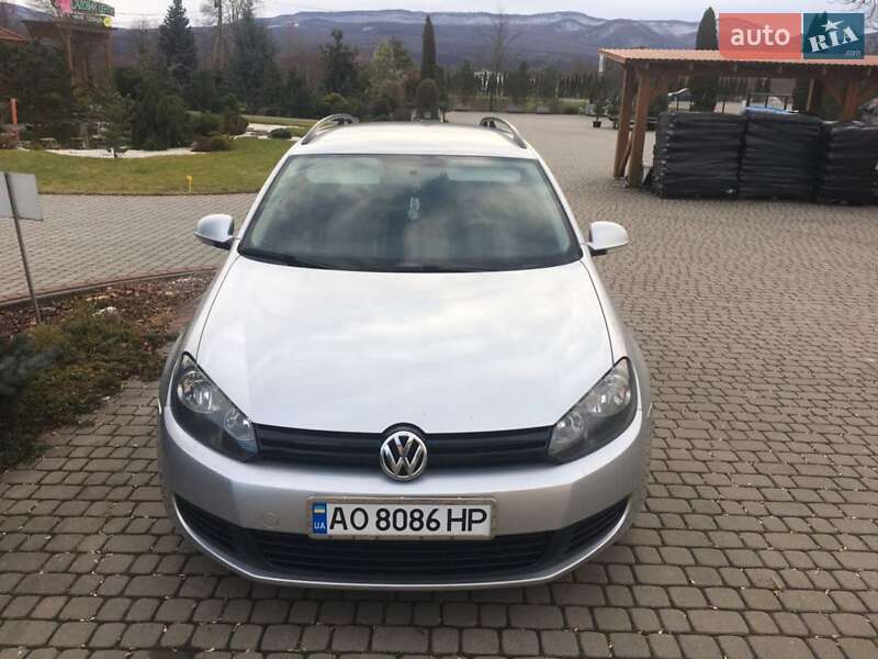 Універсал Volkswagen Golf 2011 в Хусті