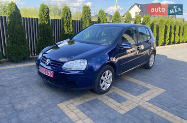 Хетчбек Volkswagen Golf 2006 в Любомлі