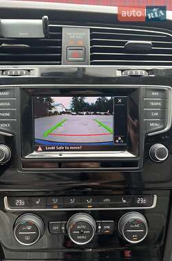 Хэтчбек Volkswagen Golf 2014 в 
