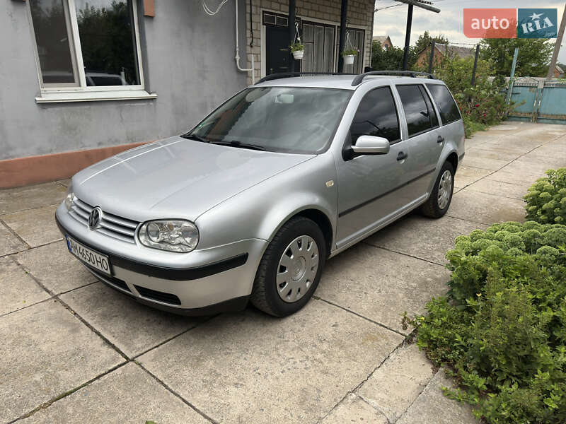 Volkswagen Golf 2002