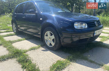 Хэтчбек Volkswagen Golf 2001 в Харькове