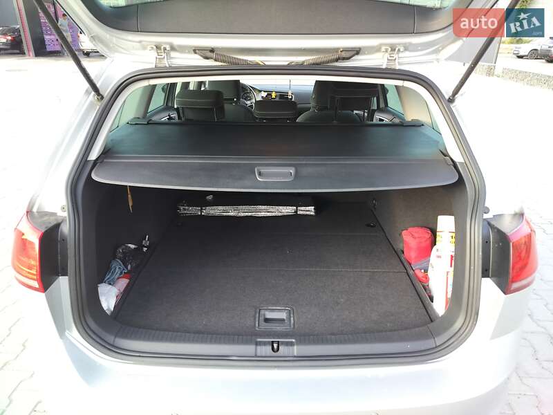 Універсал Volkswagen Golf 2016 в Стрию