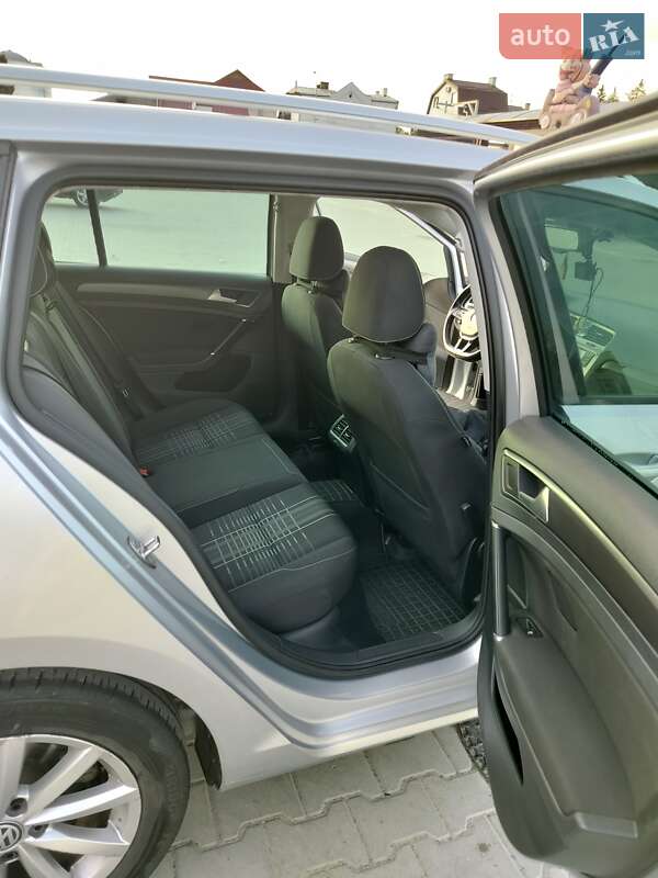 Універсал Volkswagen Golf 2016 в Стрию