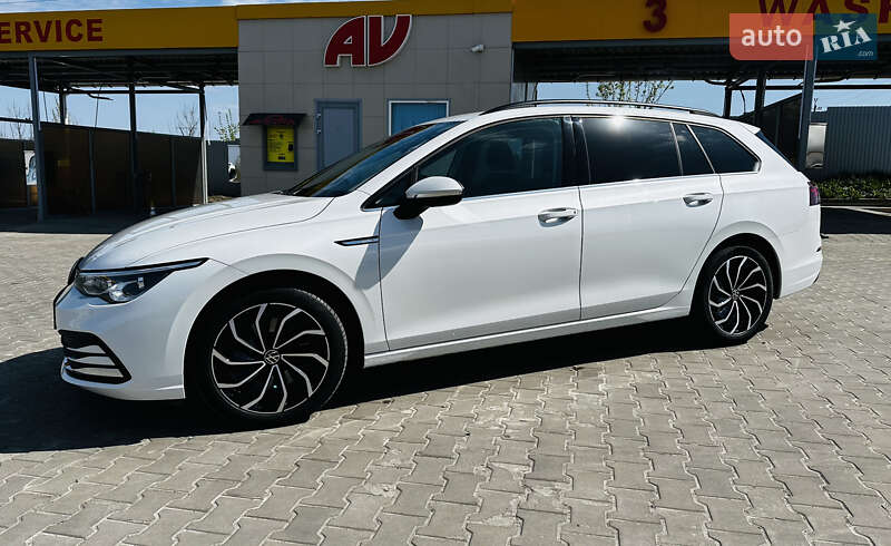 Універсал Volkswagen Golf 2021 в Луцьку