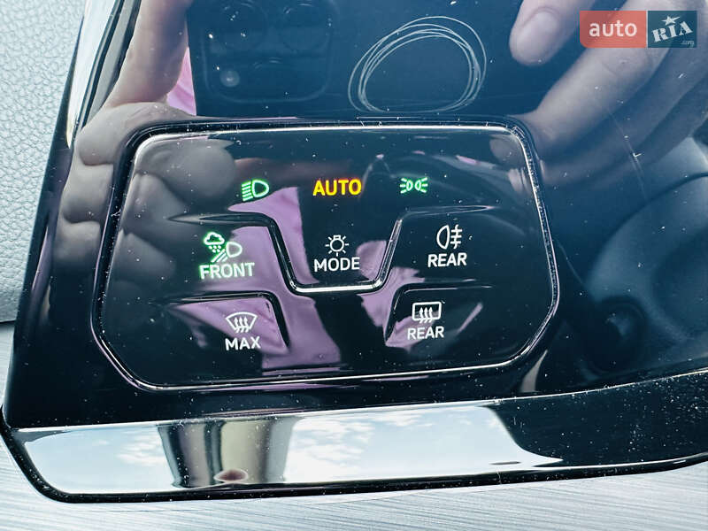 Універсал Volkswagen Golf 2021 в Луцьку