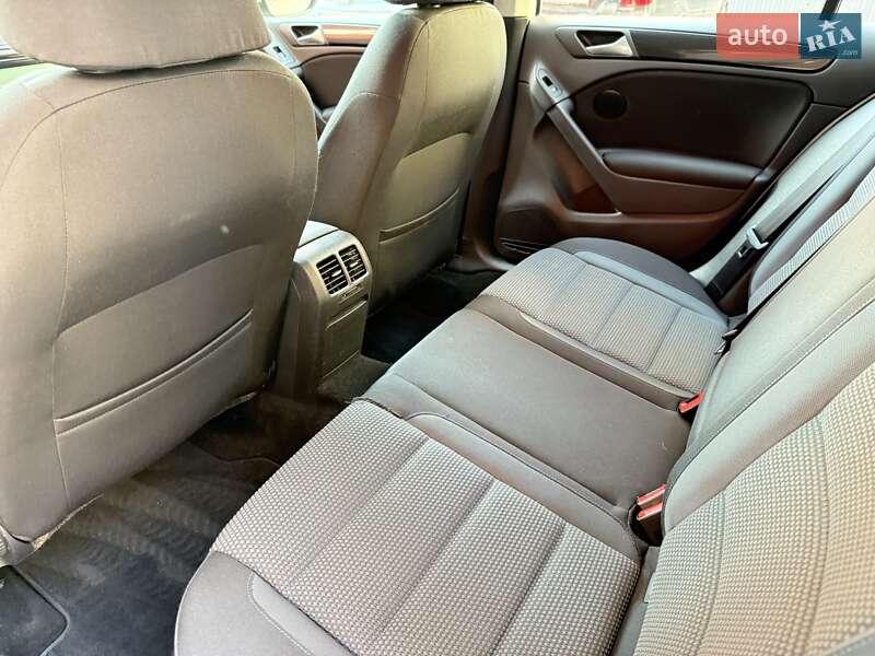 Хэтчбек Volkswagen Golf 2009 в Каменец-Подольском