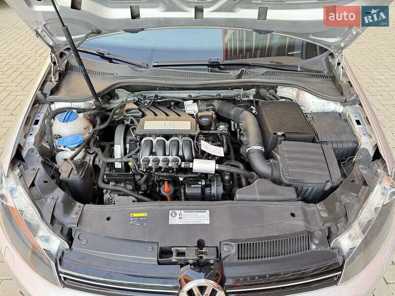 Хэтчбек Volkswagen Golf 2009 в Каменец-Подольском